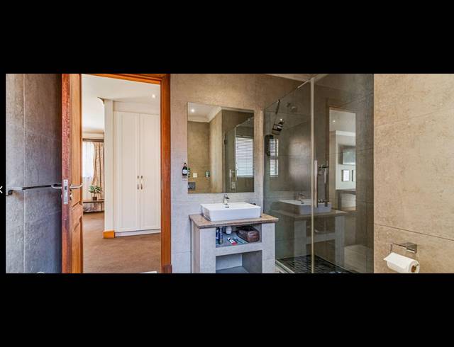 6 BEDROOM HOUSE FOR SALE IN BEDFORDVIEW